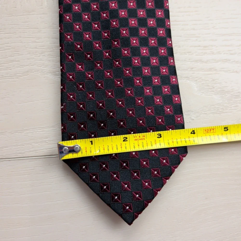 Donald J Trump Signature Collection Silk Tie Black Red Geometric Hand Made